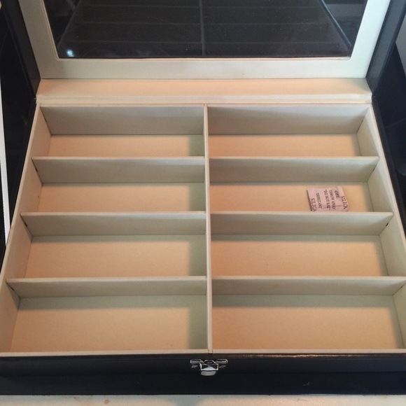 Sunglasses display case - Picture 2 of 6